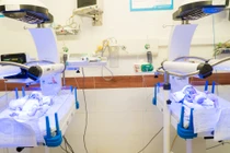  Mổ đúng thời điểm, giữ song thai an toàn trước nguy cơ vỡ tử cung