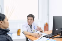 Nắng nóng dễ gây nguy hiểm cho bệnh cường giáp, những điều cần biết