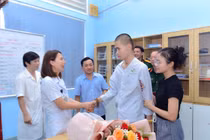 97 ngày cứu bệnh nhân lao màng não chuyển tử đảo vào đất liền điều trị