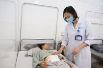 Hiếm gặp: Chửa ngoài tử cung dính chặt đại tràng và thành bụng