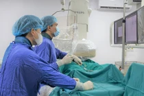 Đau bụng, đái máu...phát hiện dị dạng động tĩnh mạch thận hiếm gặp