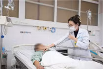 Kịp thời cấp cứu nam bệnh nhân 34 tuổi nguy kịch vì cơn bão giáp trạng