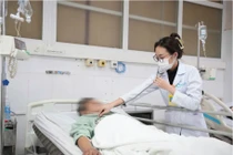 Kịp thời cấp cứu nam bệnh nhân 34 tuổi nguy kịch vì cơn bão giáp trạng