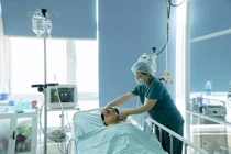 Cứu sống nam sinh 16 tuổi đuối nước, phù phổi cấp