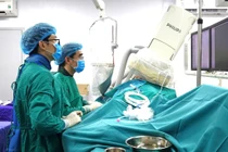 Cứu sống nữ bệnh nhân người Ấn Độ bị nhồi máu cơ tim cấp nguy kịch