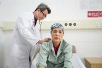 Điều trị đa mô thức phục hồi ung thư phổi di căn não, xương