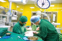 Phẫu thuật ít xâm lấn điều trị hội chứng ngón tay lò so