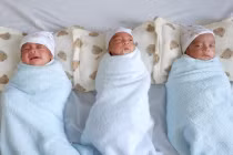 Nuôi dưỡng thành công tam thai non tháng 33 tuần 5 ngày