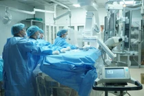 Nút mạch điều trị ung thư gan bằng ống thông không dây