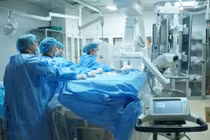 Nút mạch điều trị ung thư gan bằng ống thông không dây