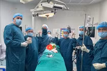 Cứu bệnh nhân xuất huyết tiêu hóa nặng do 2 dị vật đâm thủng ruột non