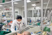 Nhiều ca viêm phổi phải thở máy, lọc máu: Cảnh báo từ chuyên gia