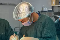 Hy hữu Phải nút mạch sau chọc tế bào tuyến giáp