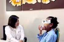 Lấy khối dị dạng môi, lưỡi “khủng” thay đổi cuộc sống bà cụ 73 tuổi