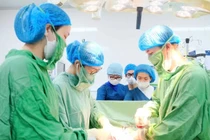 Cứu sản phụ dị ứng với tôm cua sốc phản vệ nặng nguy kịch