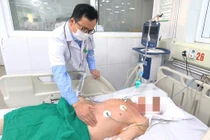 Cụ ông ở Hòa Bình nguy kịch vì nhiễm giun lươn lan tỏa