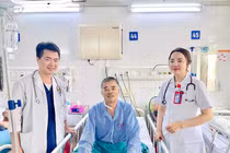 Lọc máu liên tục cứu sống ngoạn mục bệnh nhân ngộ độc methanol nguy kịch