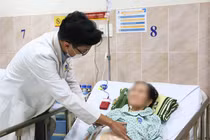 Đau quặn bụng, bí trung – đại tiện do u manh tràng gây lồng ruột