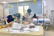 Tóc cuốn vào dây curoa, người phụ nữ 51 tuổi bị lột toàn bộ da đầu