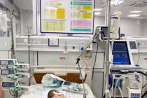 Bé trai 7 tháng tuổi suy hô hấp cấp tiến triển do biến chứng cúm A