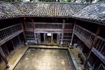 Kinh ngạc kiến trúc 'không đụng hàng' của dinh thự cổ 150 tỷ ở Hà Giang