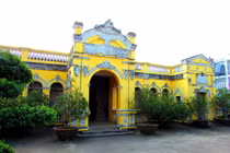 Căn nhà cổ độc đáo bậc nhất miền Tây 