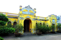 Căn nhà cổ độc đáo bậc nhất miền Tây 