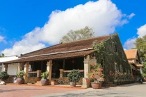 Kiến trúc độc đáo trong ngôi nhà trăm tuổi nức tiếng Tây Ninh 