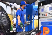 Giá xăng đồng loạt giảm mạnh, xuống sát mốc 19.000 đồng/lít