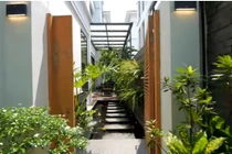 Ngắm biệt thự xanh mát xanh “chữa lành” giữa lòng Hà Nội