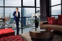 Choáng ngợp căn penthouse view siêu đỉnh của Trần Bảo Sơn