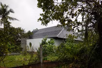 Dùng mái làm điều hòa, nhà cấp 4 được báo Mỹ hết lời ca tụng