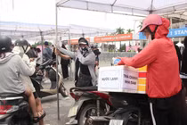 Những dịch vụ “hốt bạc” ăn theo show Blackpink