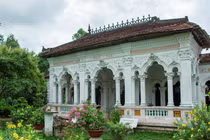 Có gì trong ngôi nhà cổ đẹp nguyên bản sau 200 năm? 