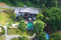 Biệt thự 4.000 m2 tựa lưng vào núi tại Hòa Bình