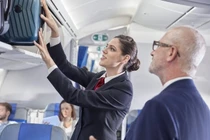 Góc khuất ít ai ngờ về nghề tiếp viên hàng không 