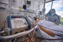 Chính phủ ra Nghị quyết để cấp bách mua thiết bị phòng, chống dịch