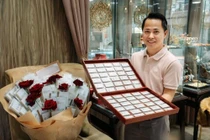 SỐC: Bó hoa làm từ 99 viên kim cương gây bão mạng xã hội