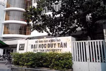 Cho thôi việc nữ giảng viên phát ngôn sai về phòng chống dịch