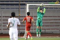 Sai lầm của Bùi Tiến Dũng trước U22 Indonesia