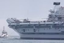 Căng thẳng gia tăng, Anh điều tàu sân bay đến Biển Đông hoạt động chung với Mỹ