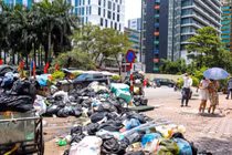 Hà Nội: Rác ngập đường phố vì Nhà máy đốt rác Thiên Ý chậm tiến độ