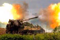 Quân đội Nga thử nghiệm lựu pháo tự hành 2S5 Giatsint-S 152 của Liên Xô trên chiến trường Luhansk