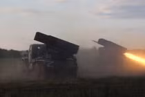 Pháo binh, tên lửa Nga tấn công hàng trăm mục tiêu quân sự Ukraine mỗi ngày