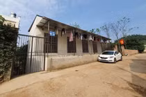 Tạm giữ mẹ bé gái có đinh trong hộp sọ cùng người tình