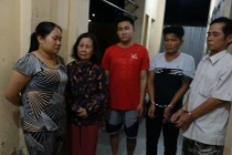 Nhóm đối tượng “dàn cảnh” cướp giật tài sản tại cơ quan điều tra. Ảnh: Công an tỉnh Bến Tre.