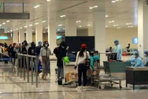 Gần 300 công dân từ UAE về nước an toàn tại sân bay Cần Thơ