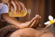 Từ ngày 20/5, cấm lao động Việt Nam ra nước ngoài hành nghề massage