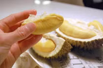 Ăn sầu riêng có thể đột quỵ