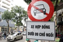 Hà Nội tiếp tục cấm taxi, xe hợp đồng trên 10 tuyến phố
